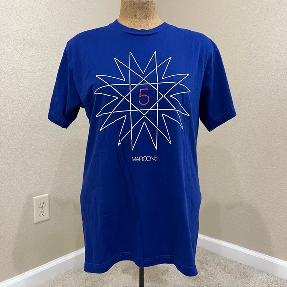 Maroon 5 2016 Tour Official Dates On Back T-Shirt Med Concert Band Adam Levine, - Picture 1 of 15
